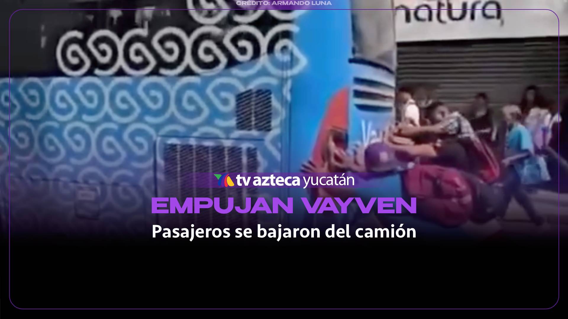 Unidad de Va y Ven se queda ‘varada’ tras falla mecánica en Centro Histórico de Mérida y bajan pasajeros para ‘empujar’