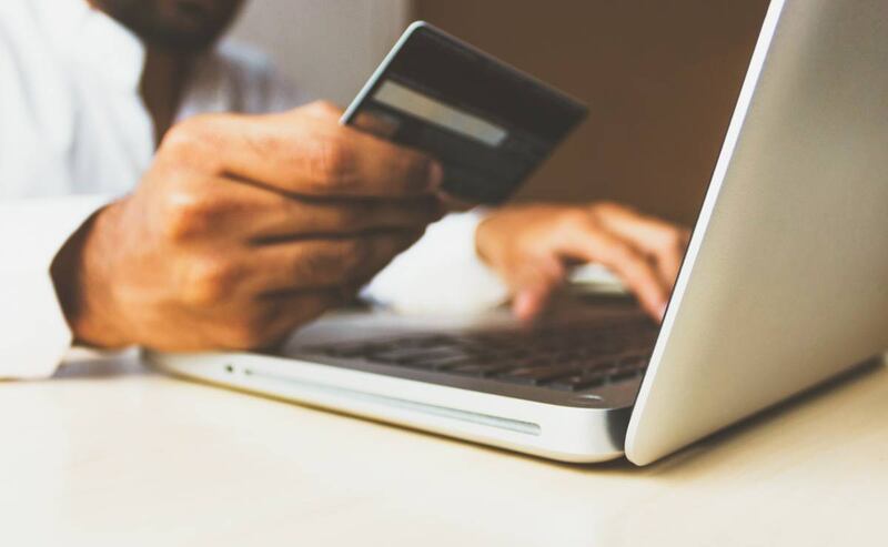 SAT podría multarte si transfieres dinero entre tus tarjetas de débito.