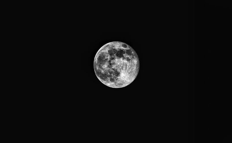 que es la luna negra fenomeno ast.