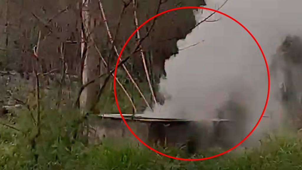 ¡Impresionante! Tras FUERTES LLUVIAS se registra PELIGROSO CORTO CIRCUITO en la entrada de Umán