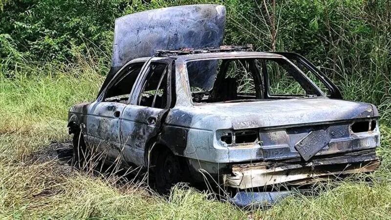 FOTO Se incendia vehículo habilitado como patrulla en Tekom