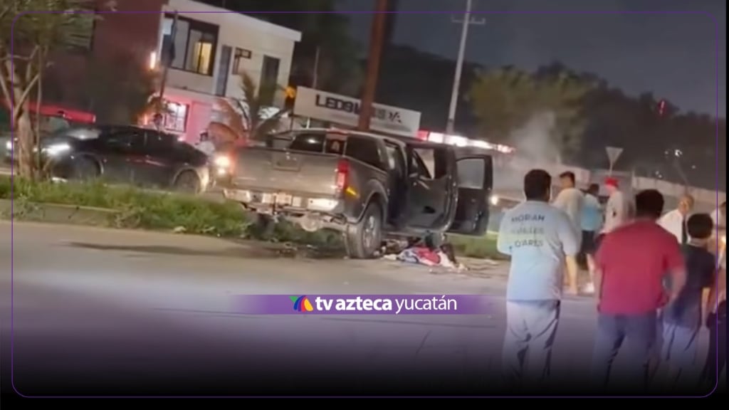 Reportan FUERTE ACCIDENTE en la Mérida-Cancún; 3 vehículos involucrados y ambulancias en el lugar