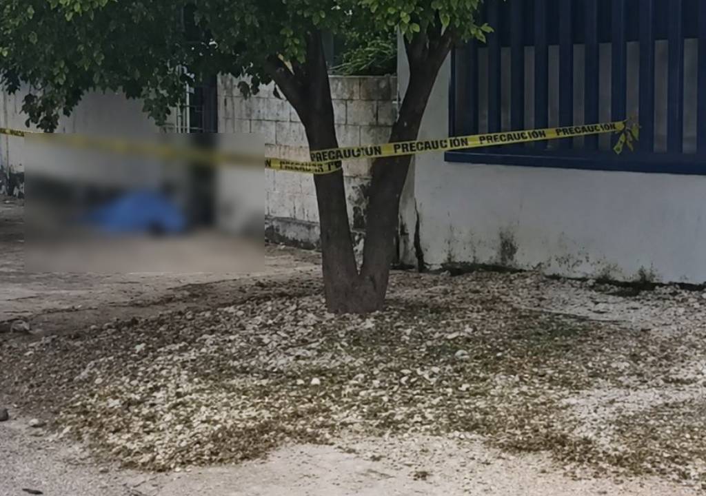 ¡Devastador! Hallan a HOMBRE SIN VIDA sobre la ACERA en Ampliación Miraflores; genera movilización