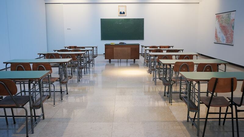 Varios alumnos resultaron intoxicados con pintura en Edomex