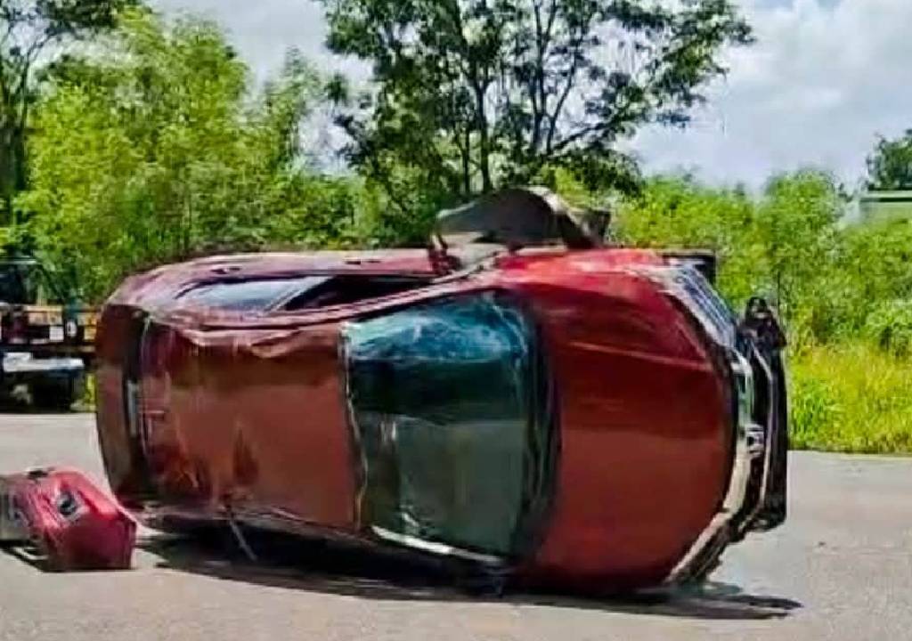 ¡Alarmante! Aparatoso ACCIDENTE en la Mérida-Chicxulub HOY; reportan a madre y bebé lesionados